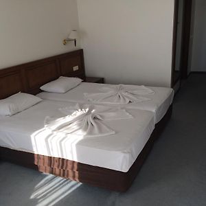 Double or Twin Room Sea View